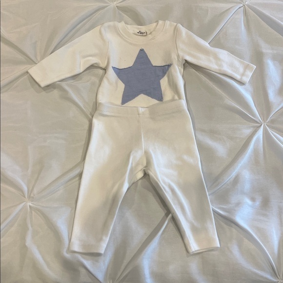 oh Baby Other - White Oh Baby Set with Blue Star size 0/3 month
